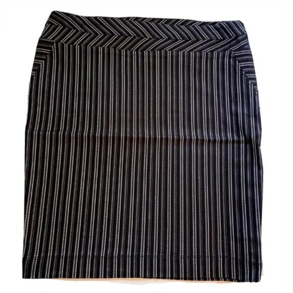 Mixxed26 Womens Skirt Black & White Pinstripe Pencil Straight Stretch Size XL - Picture 1 of 10